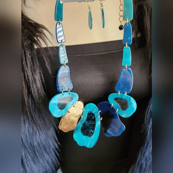 Black, Blue and Goldtone Statement Necklace with Earrings Set - Picture 4 of 15